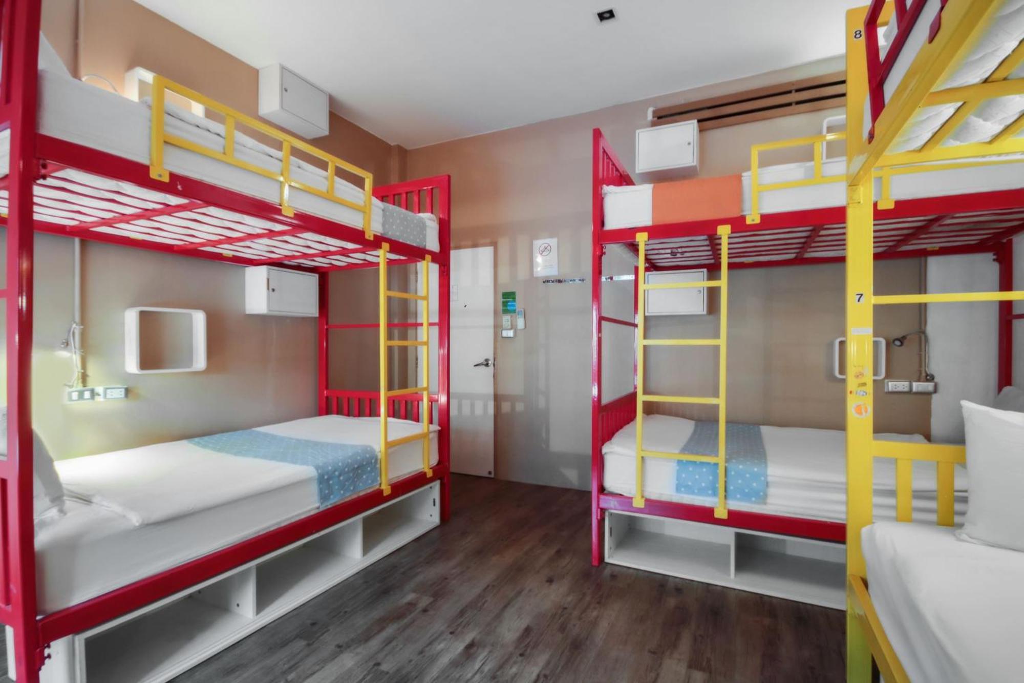Oyo 1074 Fin Hostel شاطئ كاتا المظهر الخارجي الصورة
