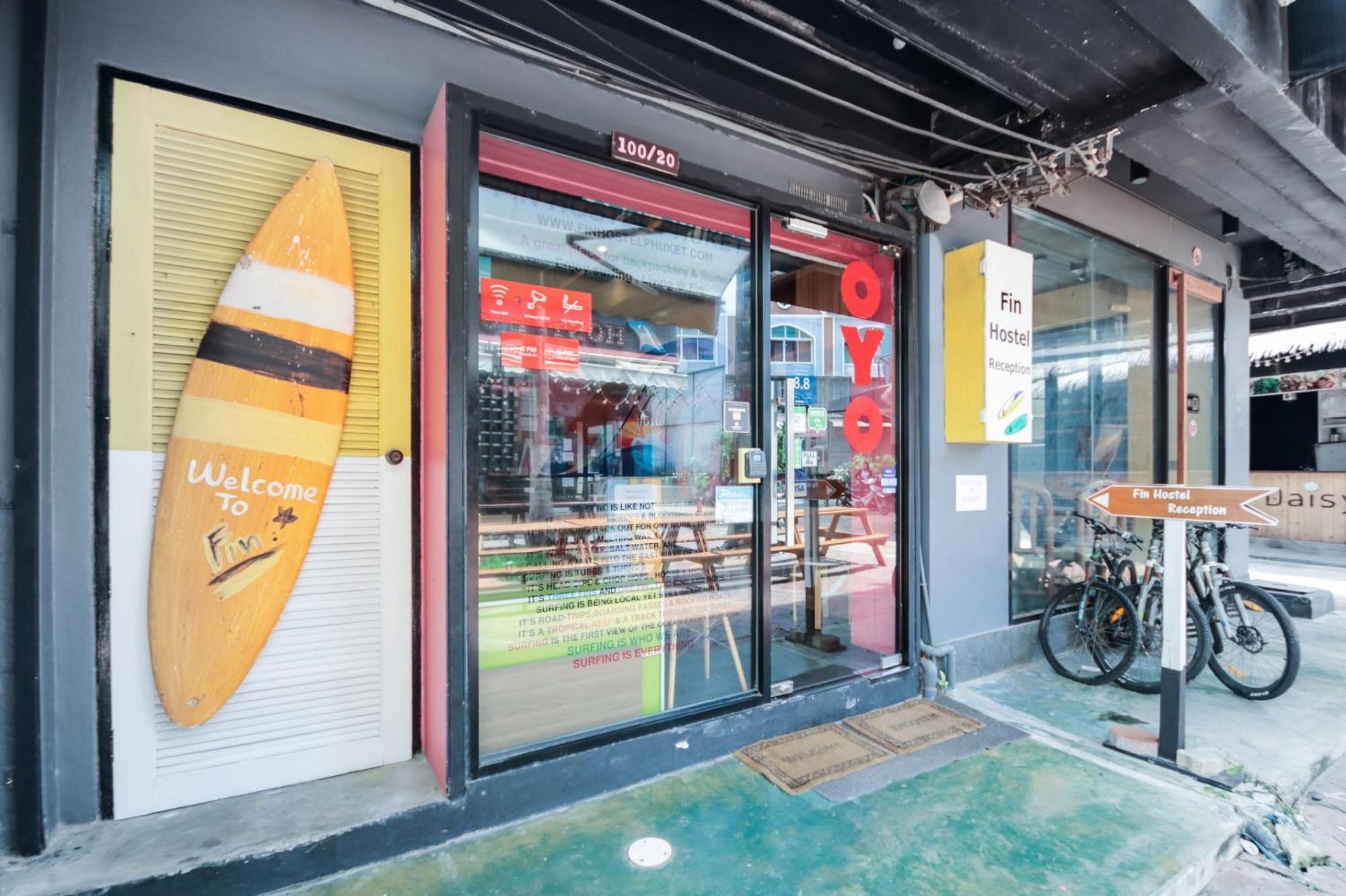 Oyo 1074 Fin Hostel شاطئ كاتا المظهر الخارجي الصورة