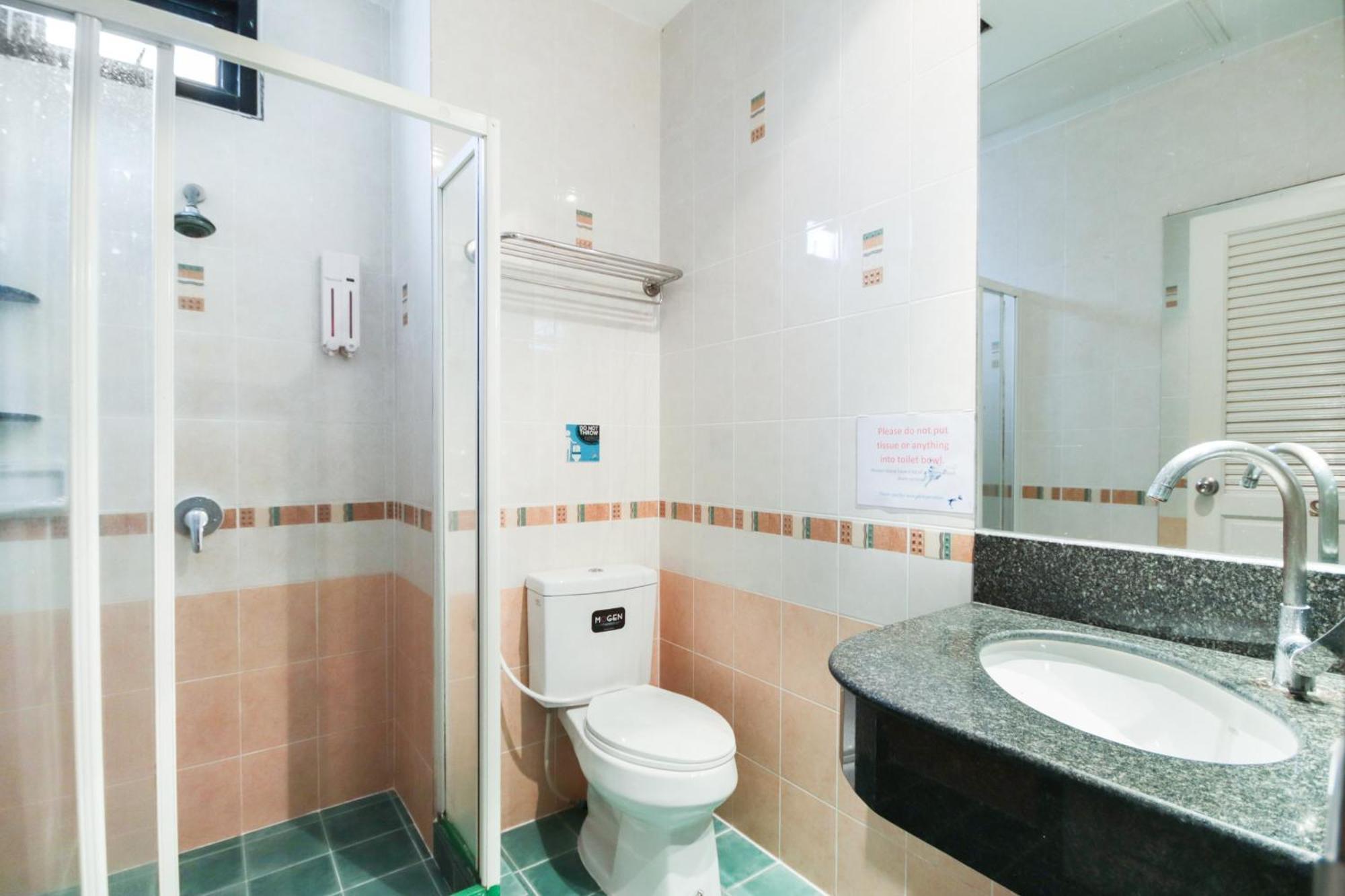 Oyo 1074 Fin Hostel شاطئ كاتا المظهر الخارجي الصورة