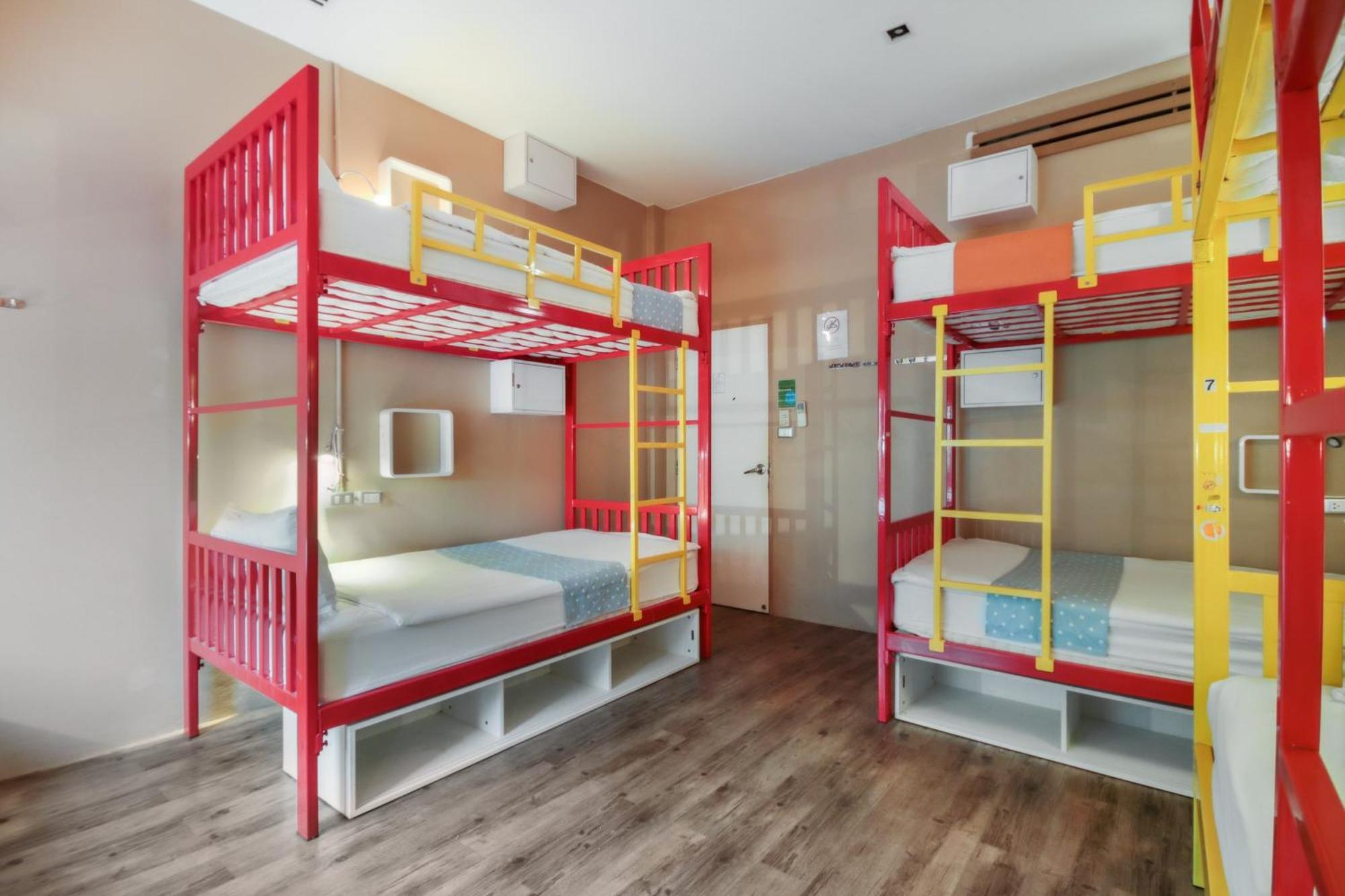 Oyo 1074 Fin Hostel شاطئ كاتا المظهر الخارجي الصورة