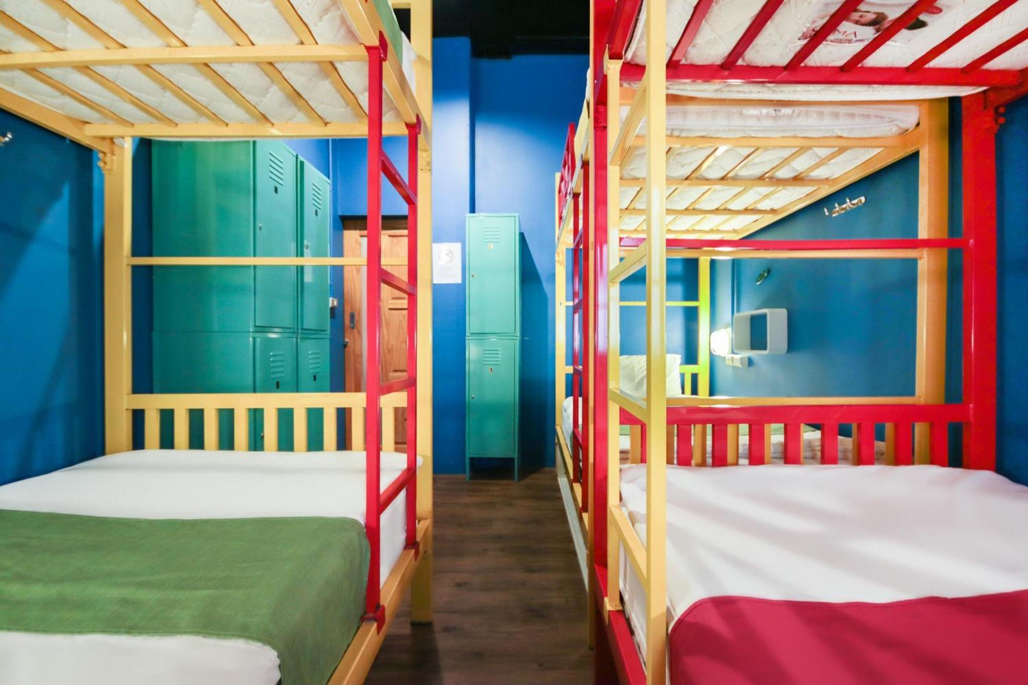 Oyo 1074 Fin Hostel شاطئ كاتا المظهر الخارجي الصورة